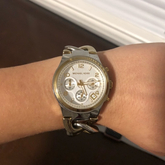 Twist Chain Chronograph White Dial Watch main image 6